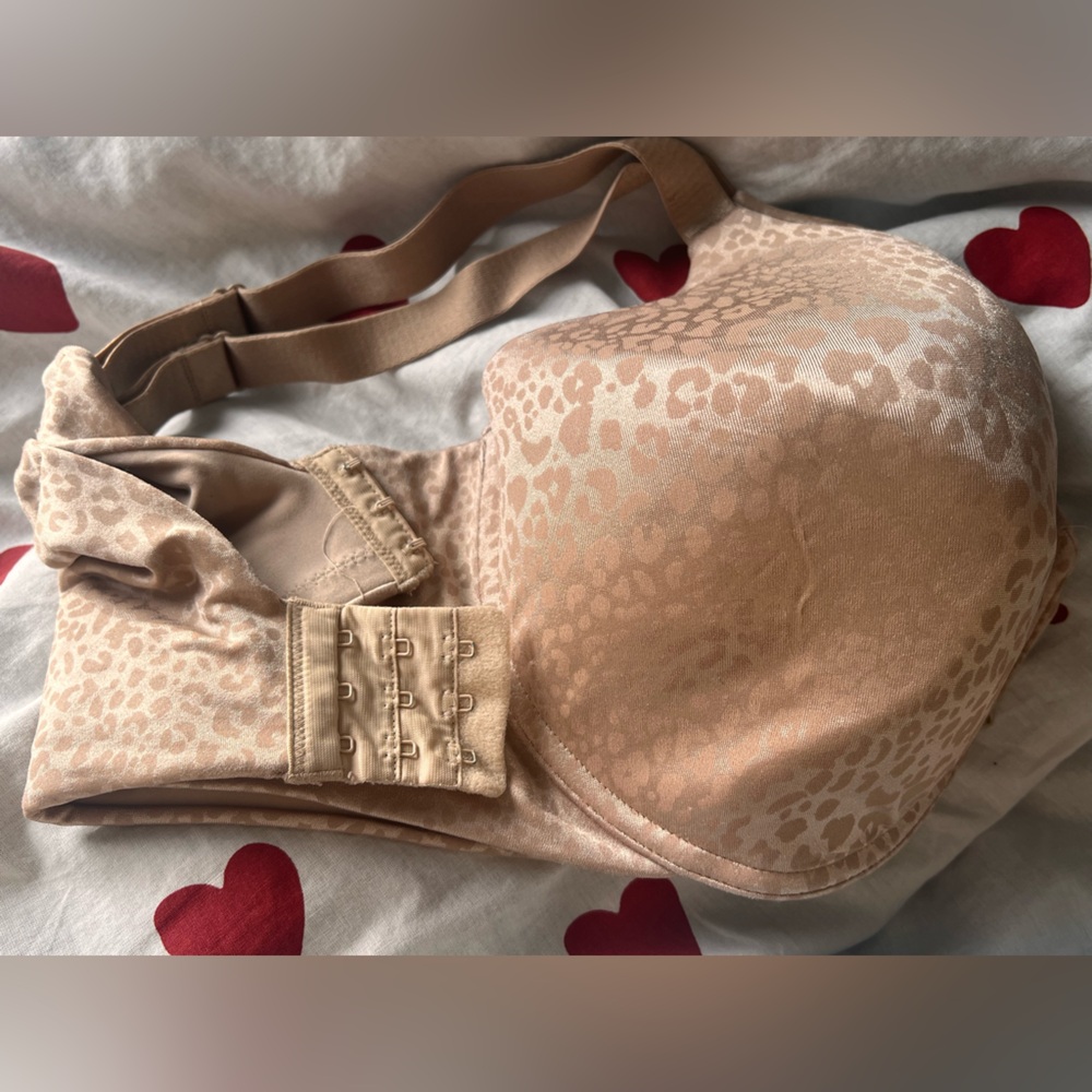 Elegant Leopard Print Nude Bra 40DD